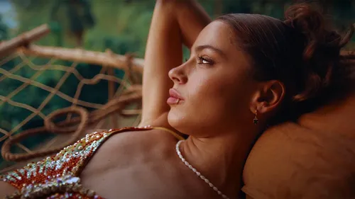 TINI, Beéle - Fantasi